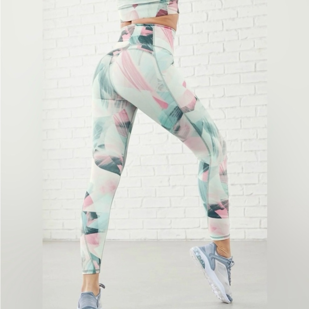 Fabletics PureLuxe Ultra High-Waisted 7/8 Legging NWT - Picture 4 of 5